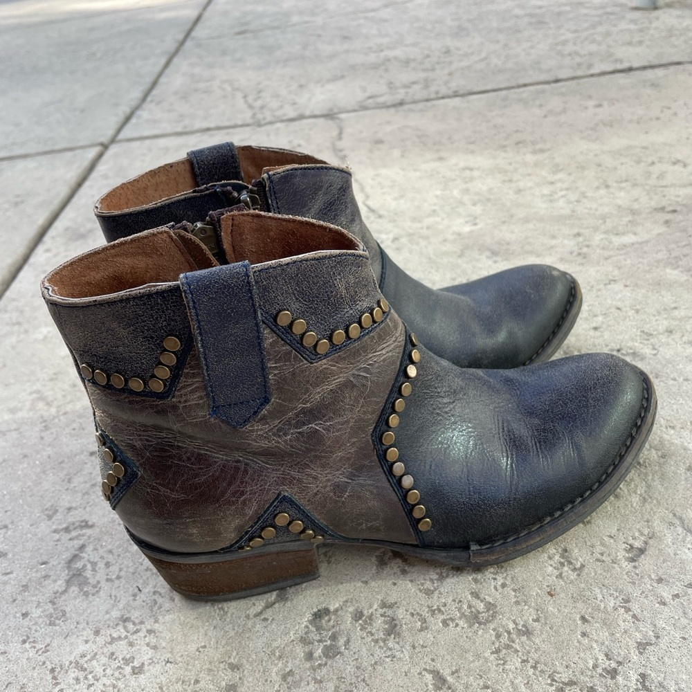 Cowboy ankle boots studded Women’s 9